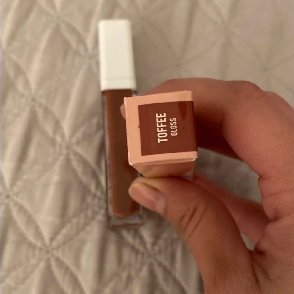 Lip gloss